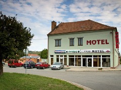 1462783413-motel-vojkovice-1--resizecrop-c556x415--quality-95.jpg